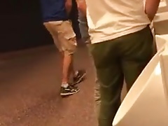 Caught - Funny Guy Pissing (no hands)