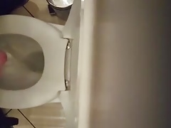 Quick cum in the bathroom stall